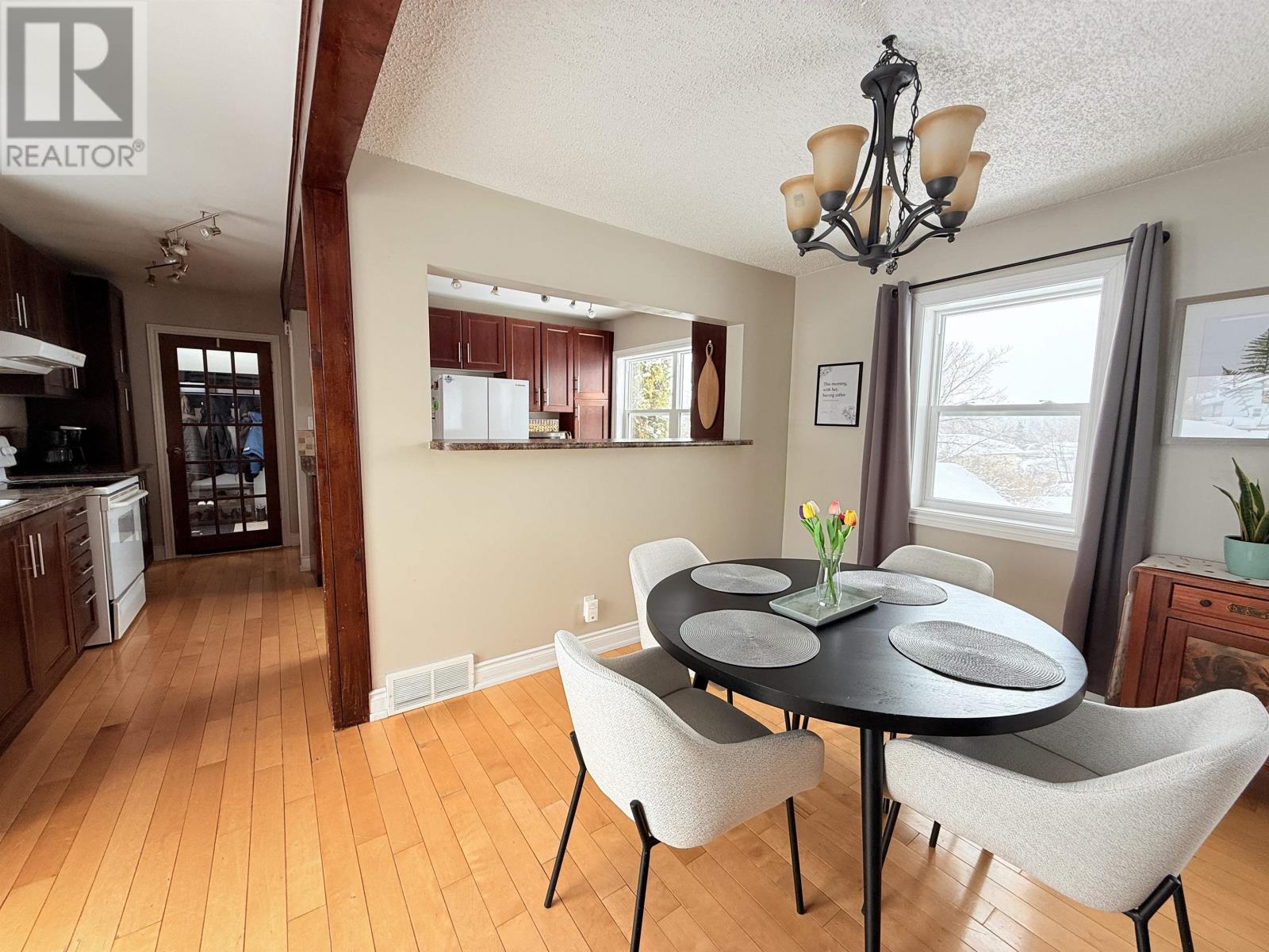 10 Queen St, Sioux Lookout, Ontario  P8T 1E8 - Photo 8 - TB2600585