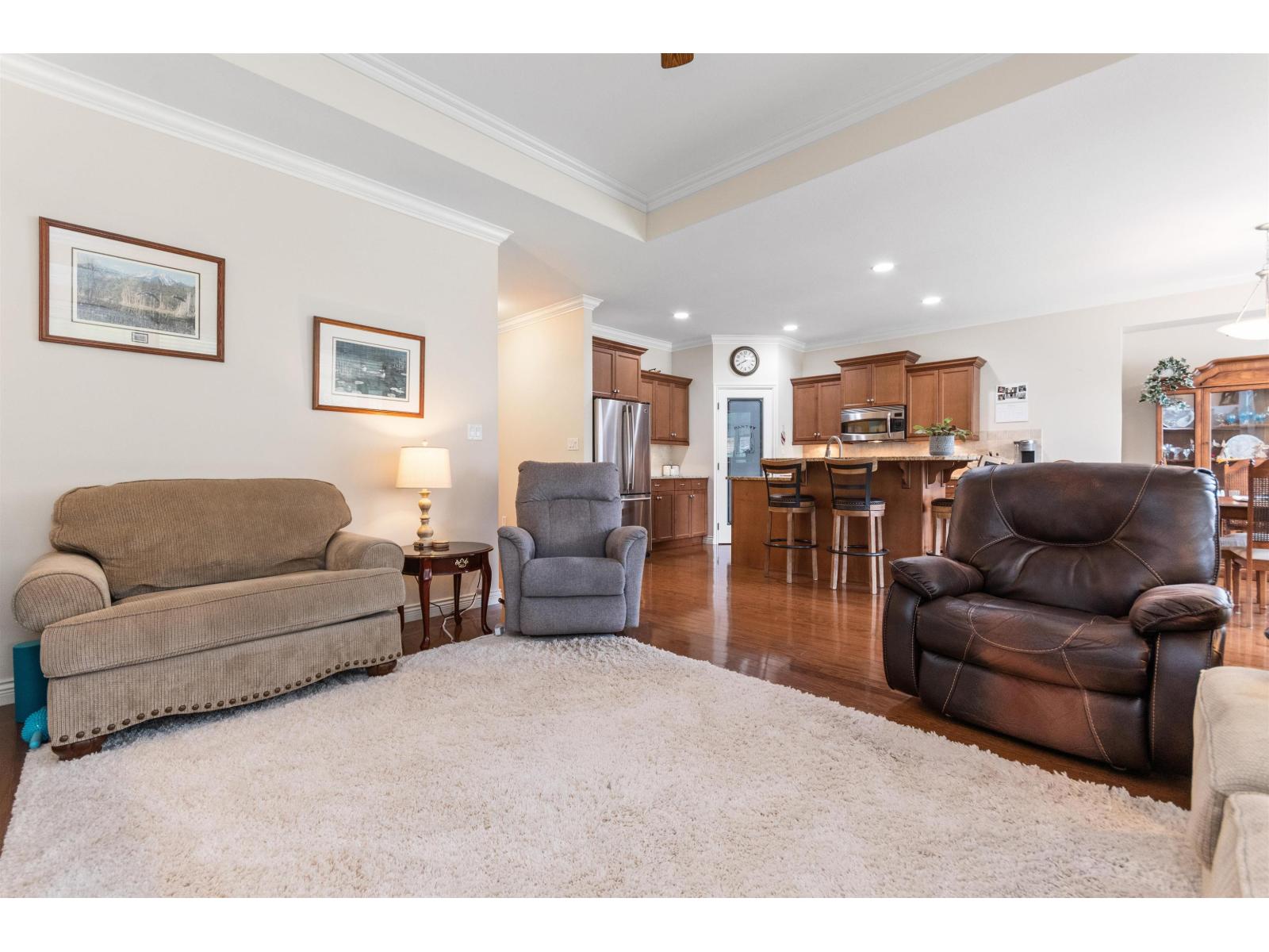 6049 Hunter Creek Crescent, Sardis South, Chilliwack, British Columbia  V2R 0B7 - Photo 9 - R3107534