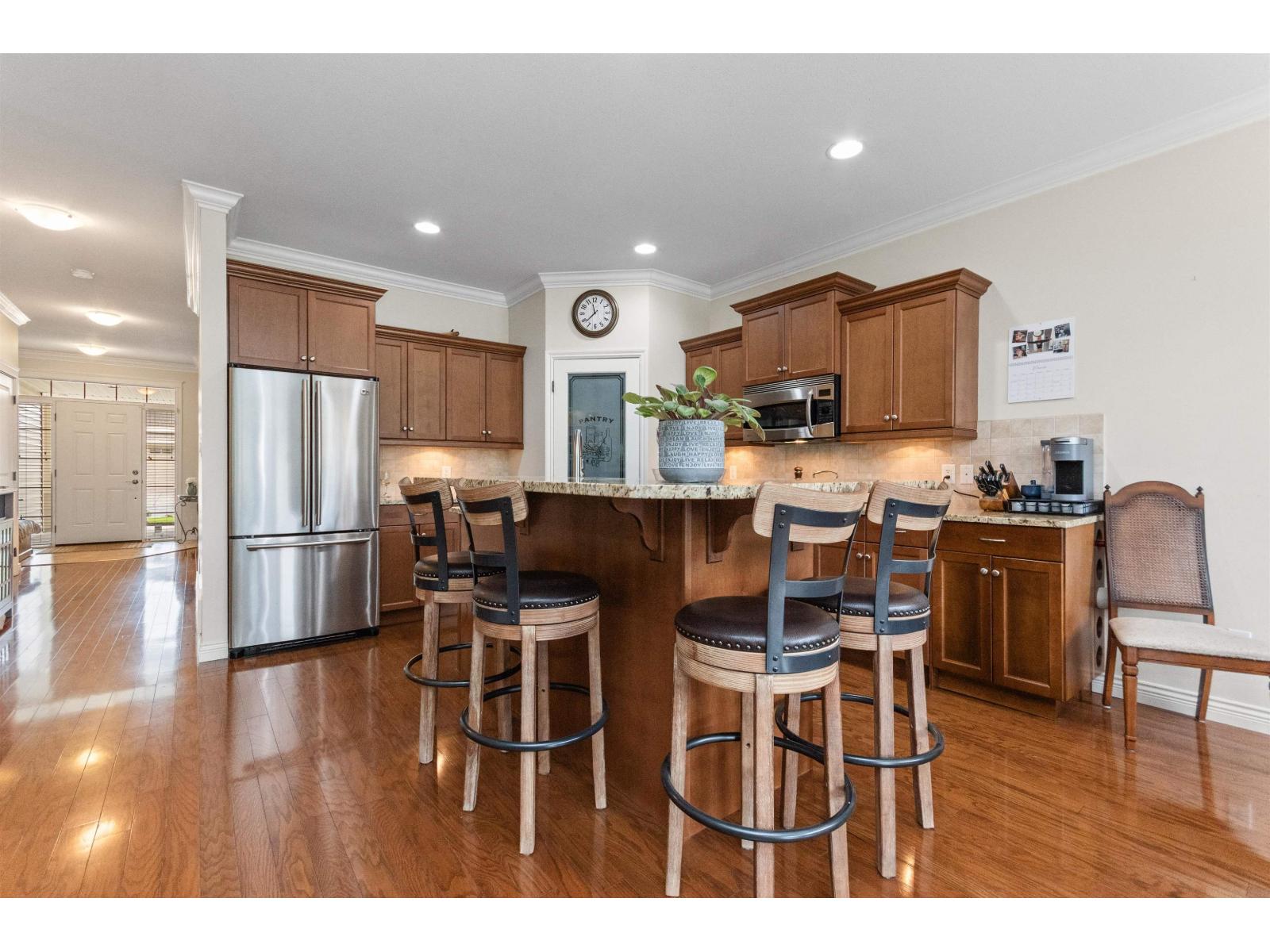 6049 Hunter Creek Crescent, Sardis South, Chilliwack, British Columbia  V2R 0B7 - Photo 12 - R3107534