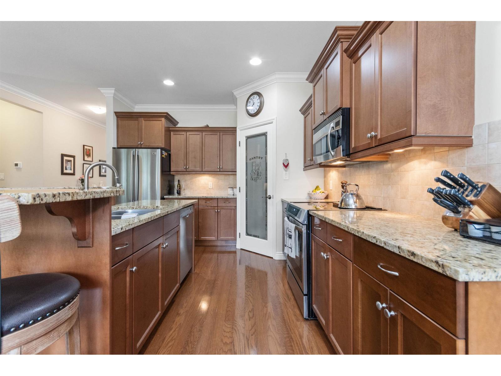 6049 Hunter Creek Crescent, Sardis South, Chilliwack, British Columbia  V2R 0B7 - Photo 14 - R3107534