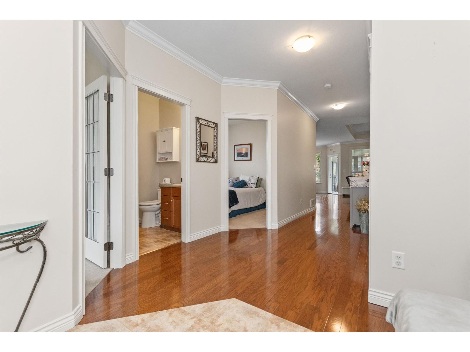 6049 Hunter Creek Crescent, Sardis South, Chilliwack, British Columbia  V2R 0B7 - Photo 5 - R3107534