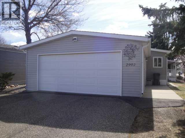 2902 30th Avenue S, Lethbridge, Alberta  T1K 6S7 - Photo 2 - A2296281