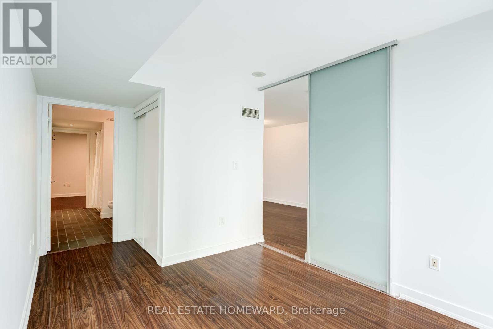 1916 - 4k Spadina Avenue, Toronto, Ontario  M5V 3Z2 - Photo 14 - C12966114