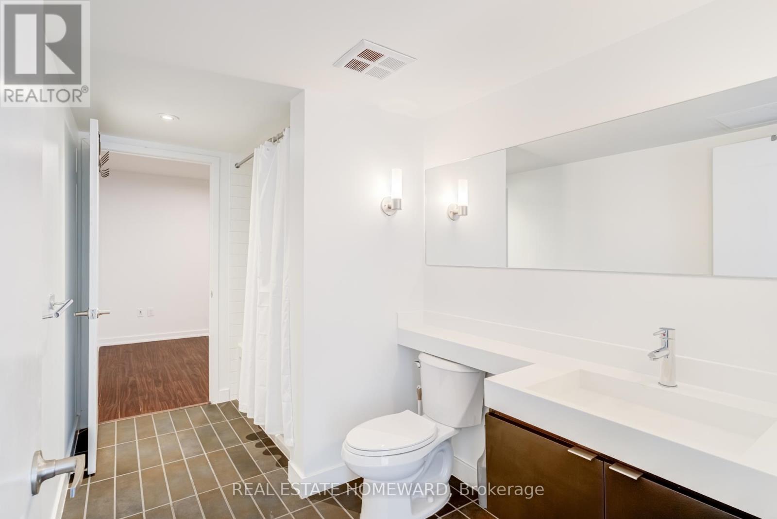 1916 - 4k Spadina Avenue, Toronto, Ontario  M5V 3Z2 - Photo 15 - C12966114