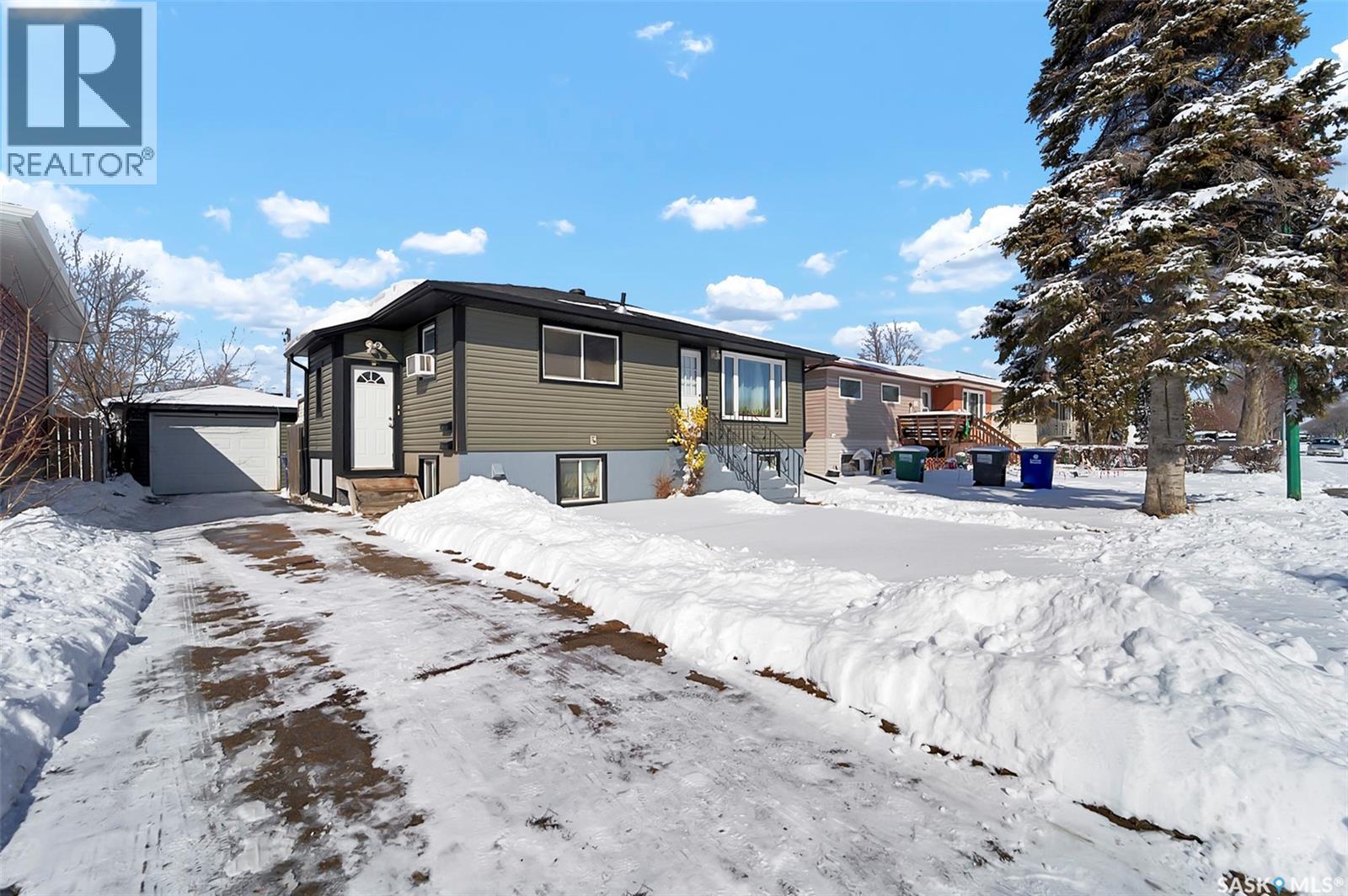 211 Witney Avenue N, Saskatoon, Saskatchewan  S7L 3M2 - Photo 3 - SK032520