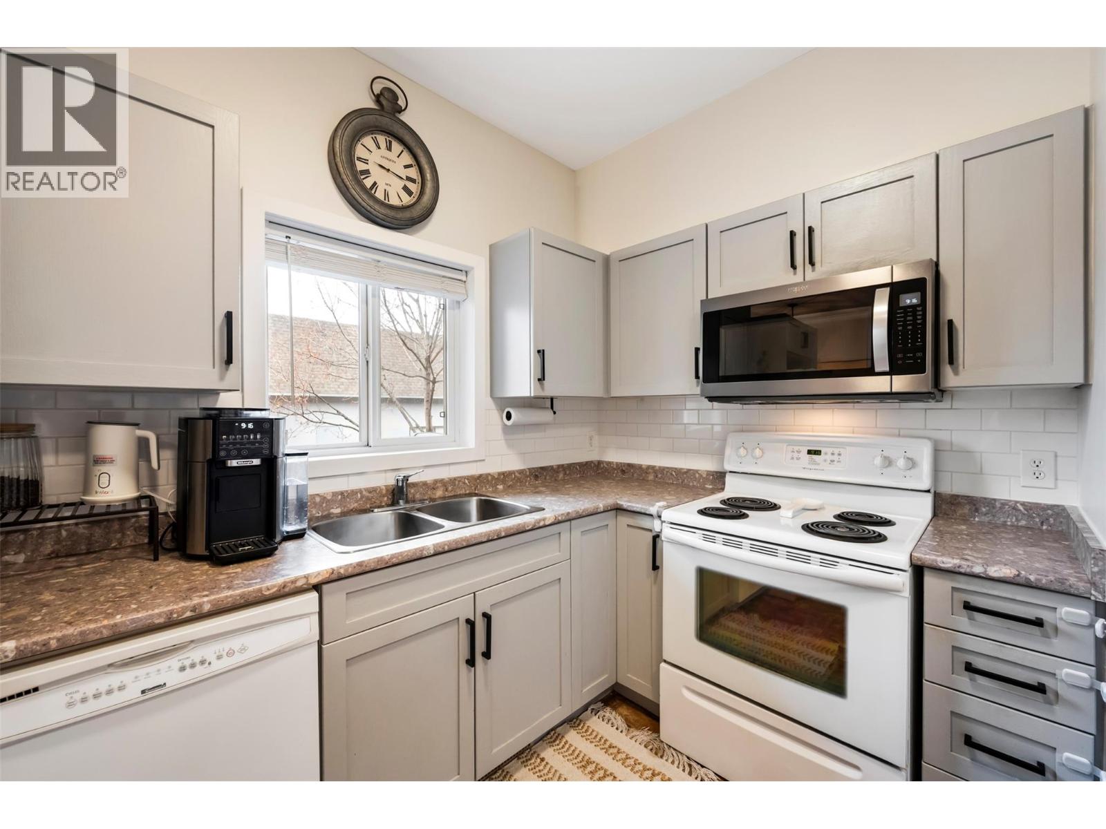 48 GALT Avenue Unit# 127 Penticton Photo 15