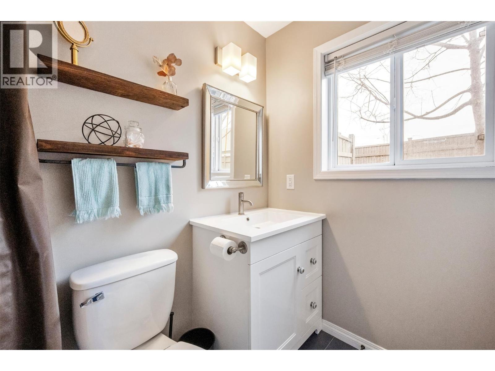 48 GALT Avenue Unit# 127 Penticton Photo 38