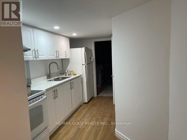 16 Kilrea Way, Brampton, Ontario  L6X 0P9 - Photo 2 - W12982316