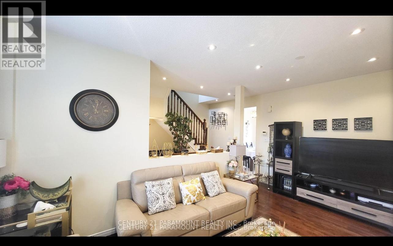 81 - 7155 Magistrate Terrace, Mississauga, Ontario  L5W 1Y8 - Photo 3 - W12982336