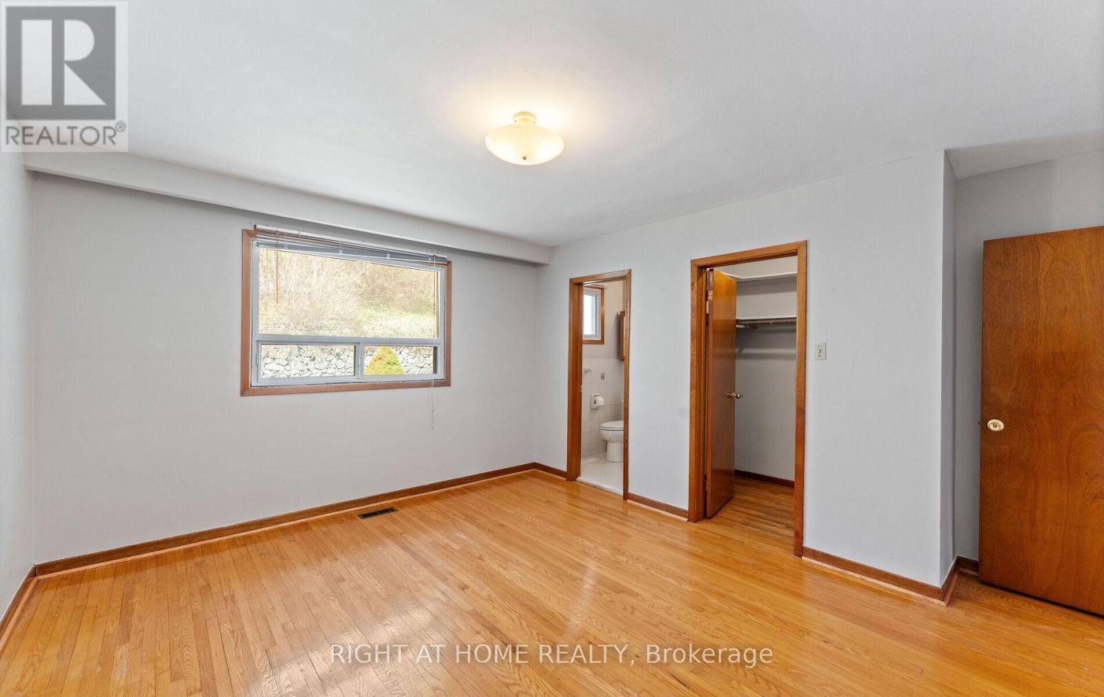 41 Knoll Drive, Toronto, Ontario  M9A 4G9 - Photo 22 - W12982344