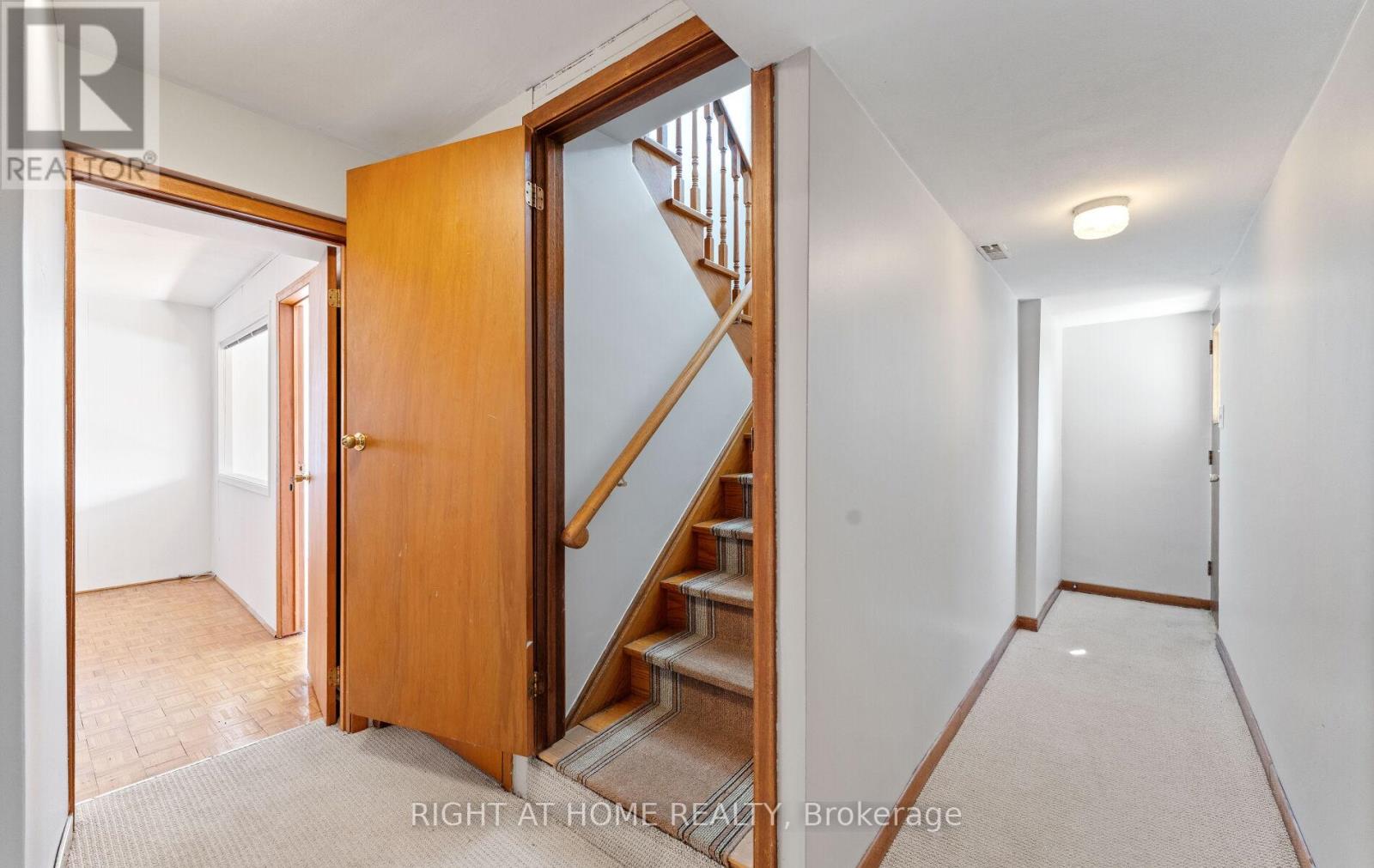 41 Knoll Drive, Toronto, Ontario  M9A 4G9 - Photo 31 - W12982344