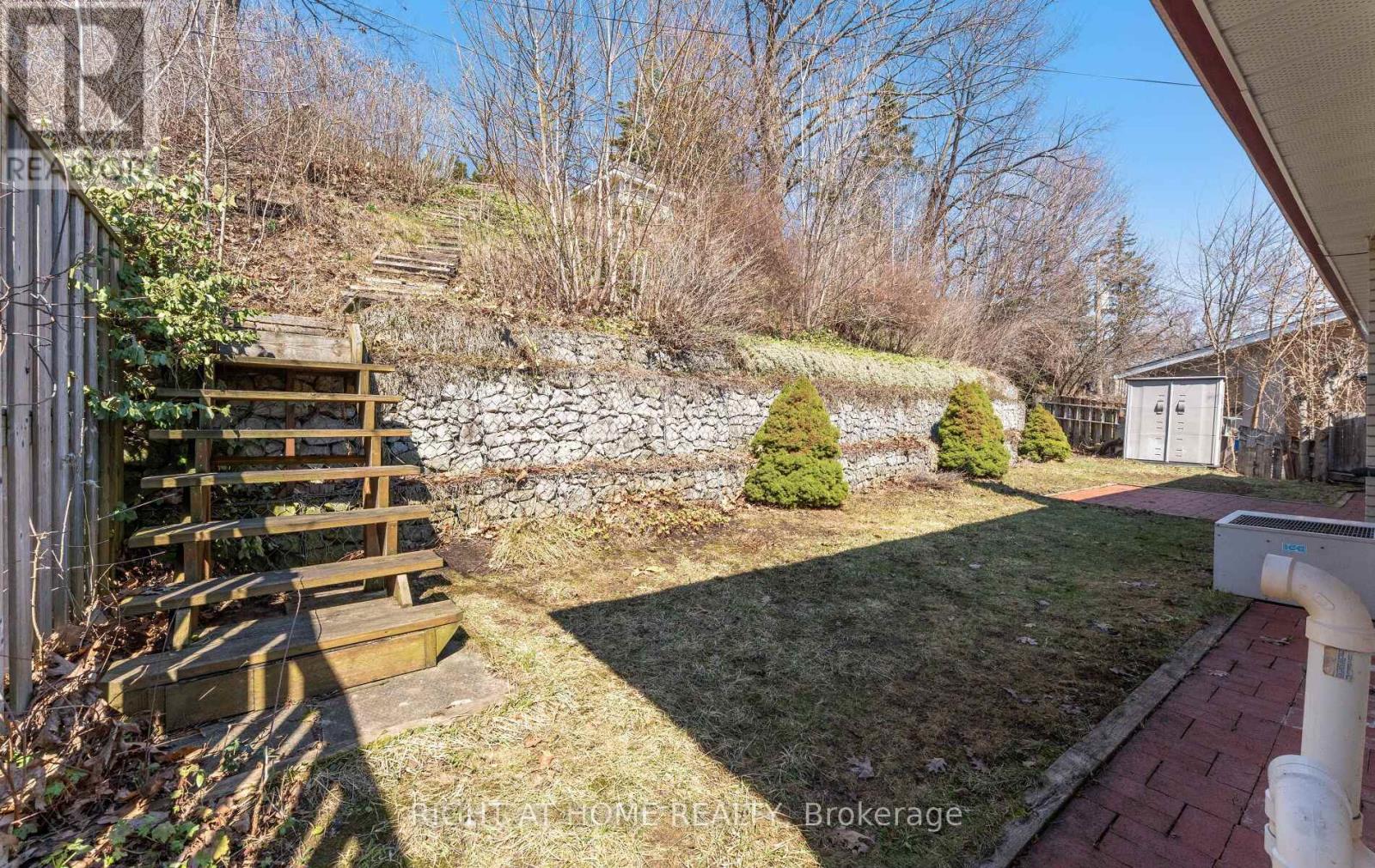 41 Knoll Drive, Toronto, Ontario  M9A 4G9 - Photo 42 - W12982344