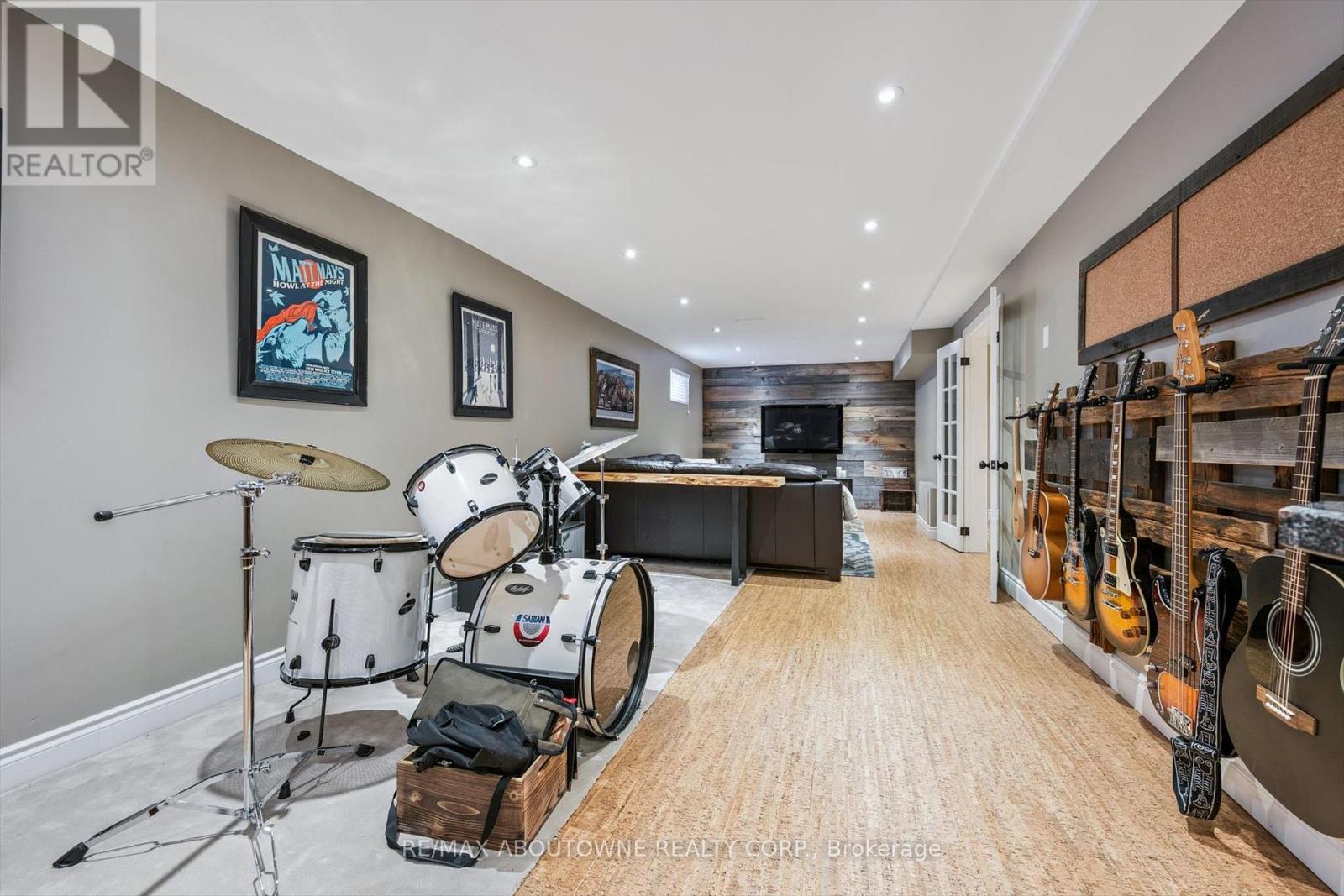 2421 Hargood Place, Mississauga, Ontario  L5M 3G6 - Photo 31 - W12982346