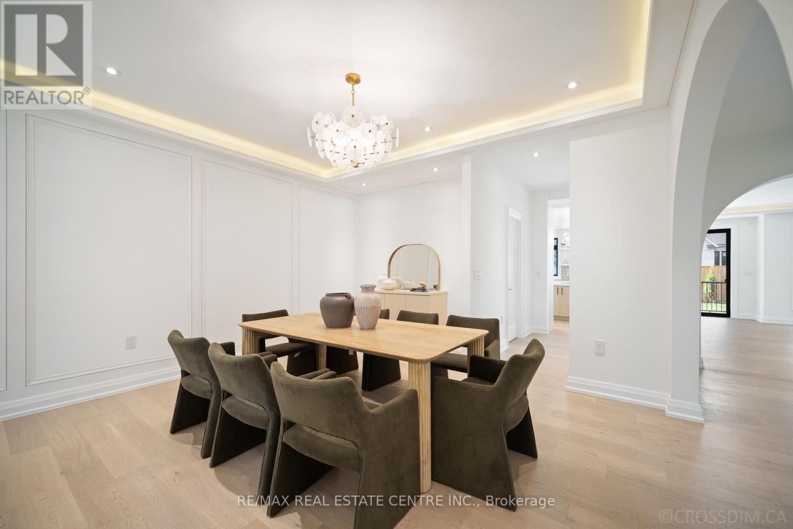 1065 Rebecca Street, Oakville, Ontario  L6L 1Y6 - Photo 10 - W12982352