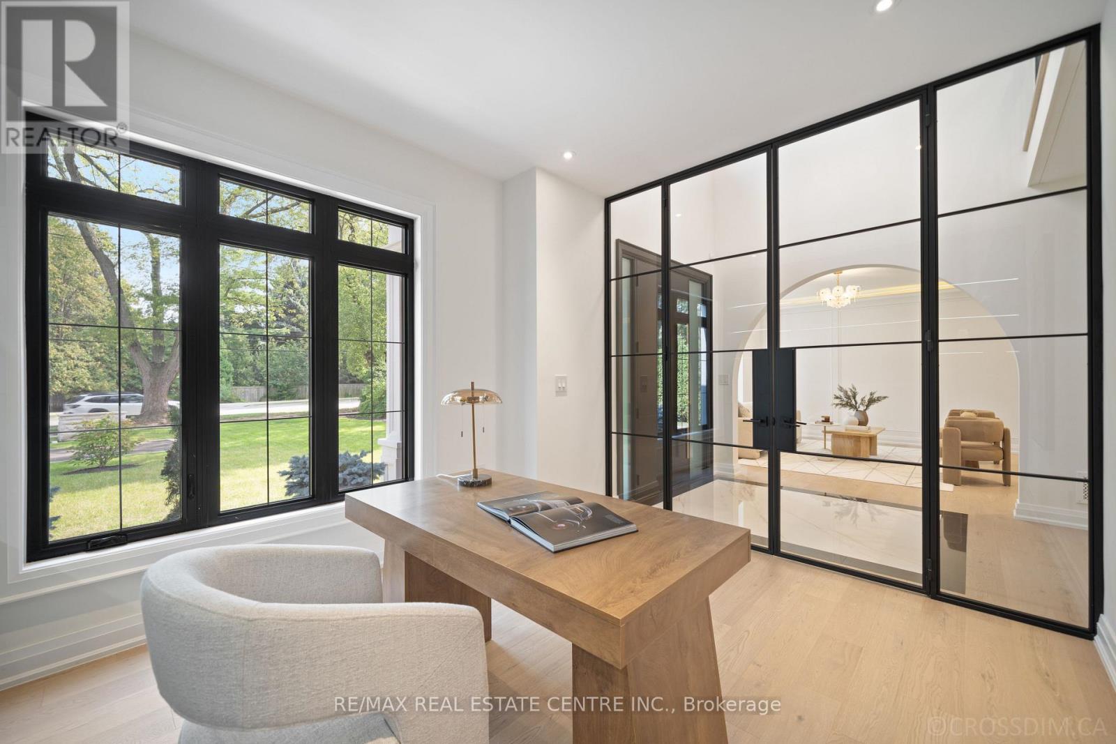 1065 Rebecca Street, Oakville, Ontario  L6L 1Y6 - Photo 6 - W12982352