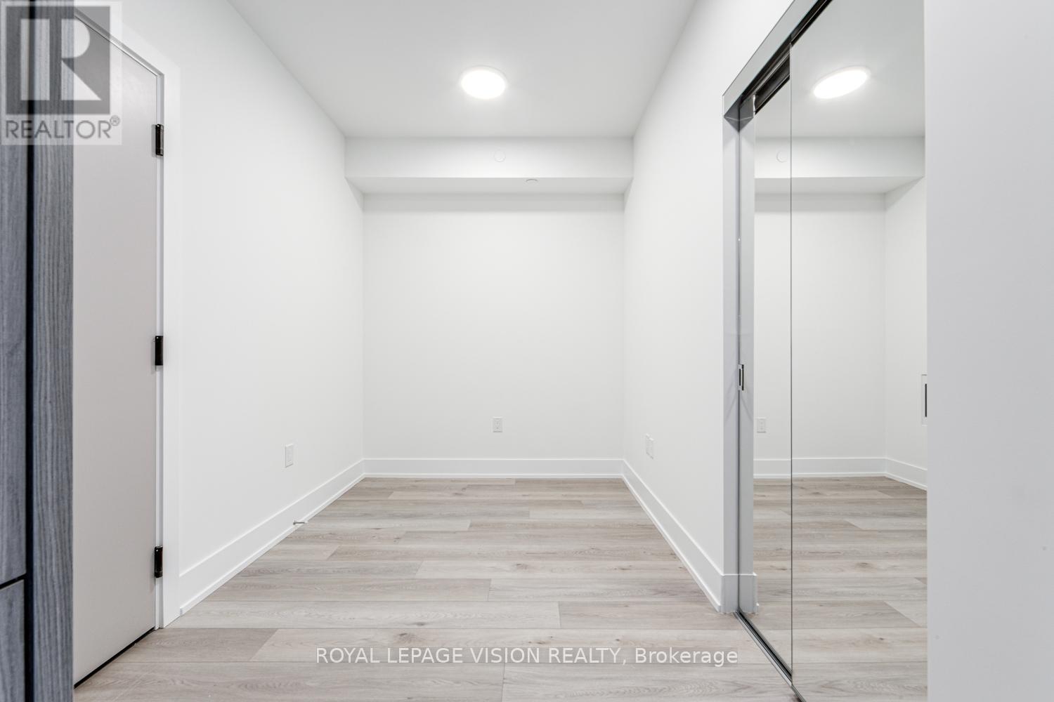 537 - 858 Dupont Street, Toronto, Ontario  M6G 0C1 - Photo 4 - W12982358