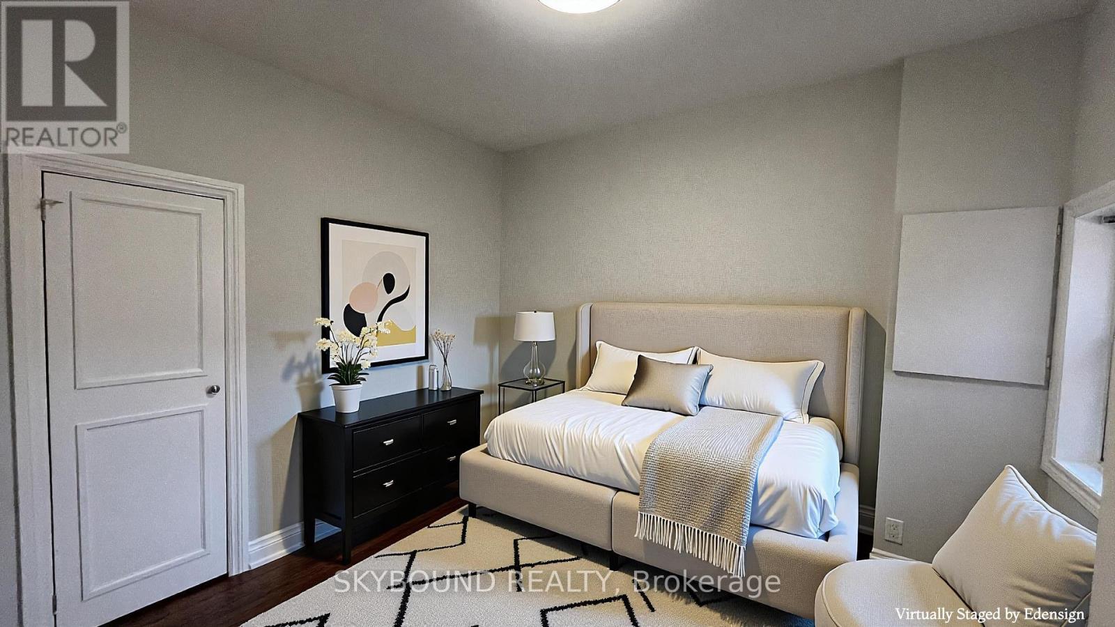 68 Yarmouth Road, Toronto, Ontario  M6G 1W9 - Photo 11 - W12982360