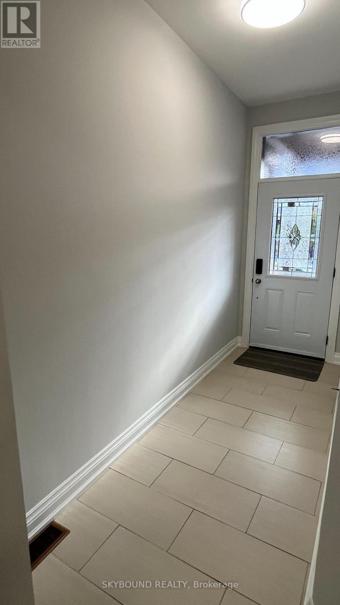 68 Yarmouth Road, Toronto, Ontario  M6G 1W9 - Photo 2 - W12982360