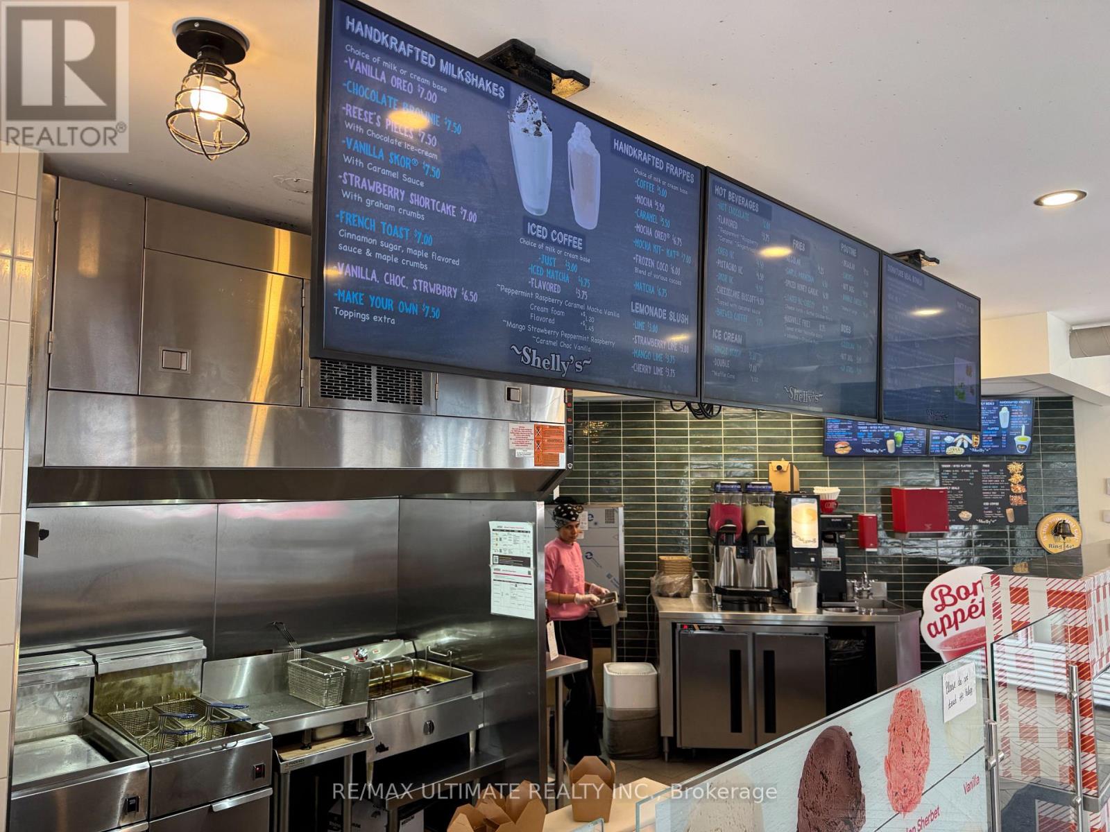 213 Queen Street S, Mississauga, Ontario  L5M 1L6 - Photo 12 - W12982392