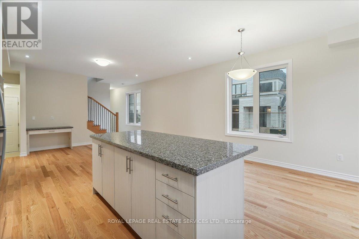 2090 Ellerston Common, Burlington, Ontario  L7P 0V6 - Photo 12 - W12982410