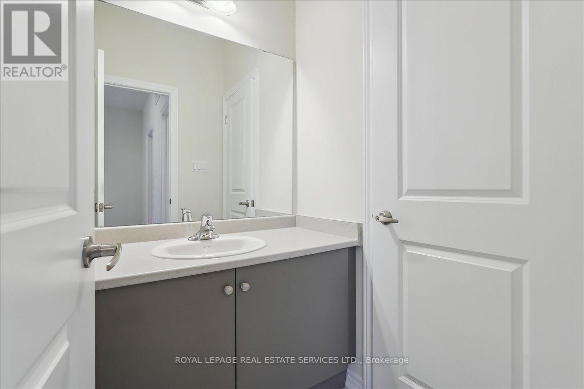 2090 Ellerston Common, Burlington, Ontario  L7P 0V6 - Photo 26 - W12982410