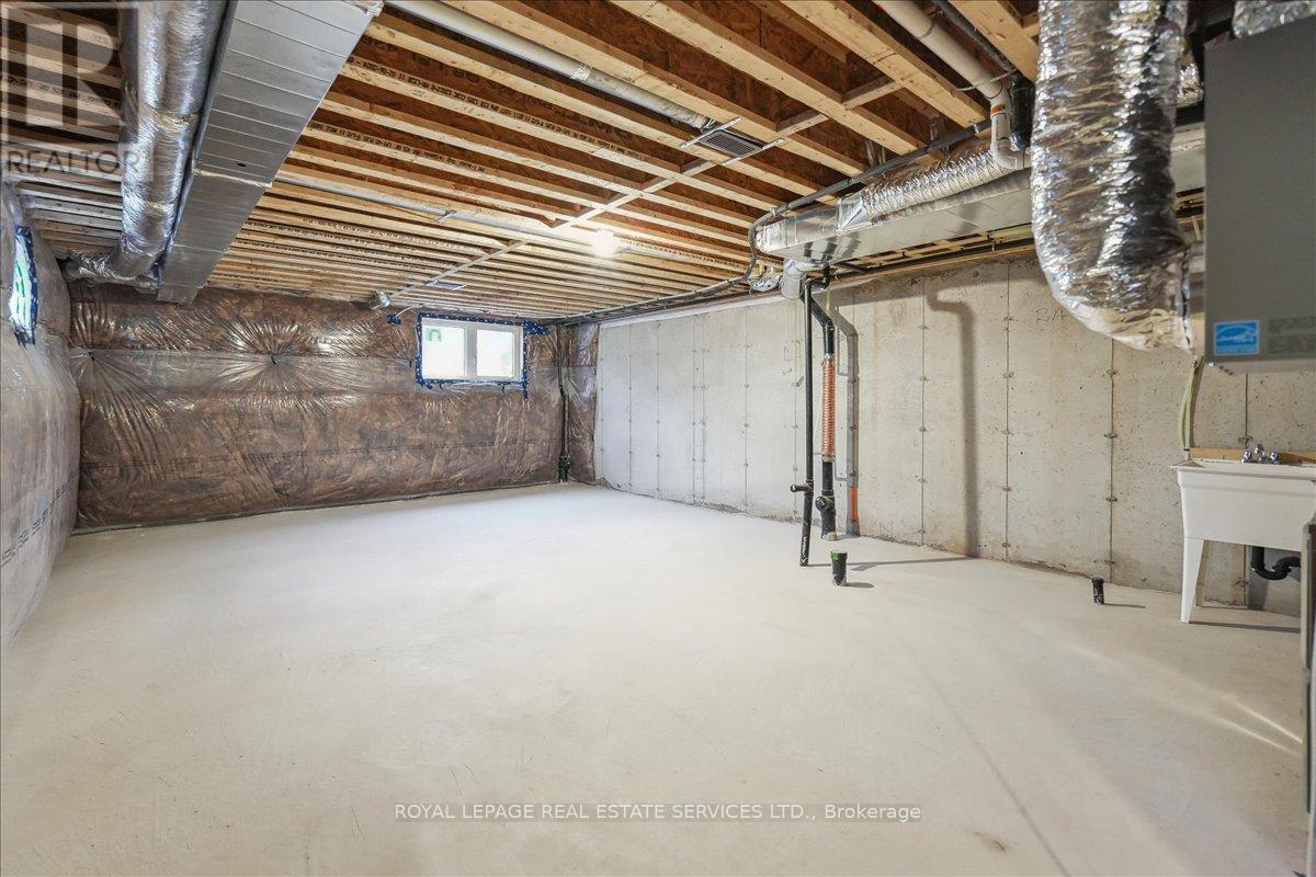 2090 Ellerston Common, Burlington, Ontario  L7P 0V6 - Photo 28 - W12982410