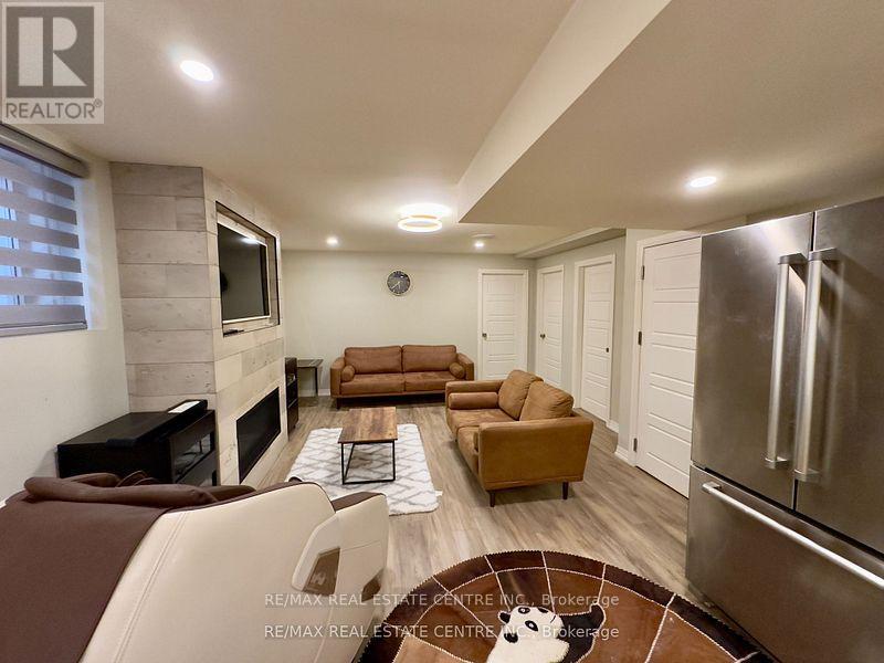 271 Sixteen Mile Drive, Oakville, Ontario  L6M 0V8 - Photo 7 - W12982434