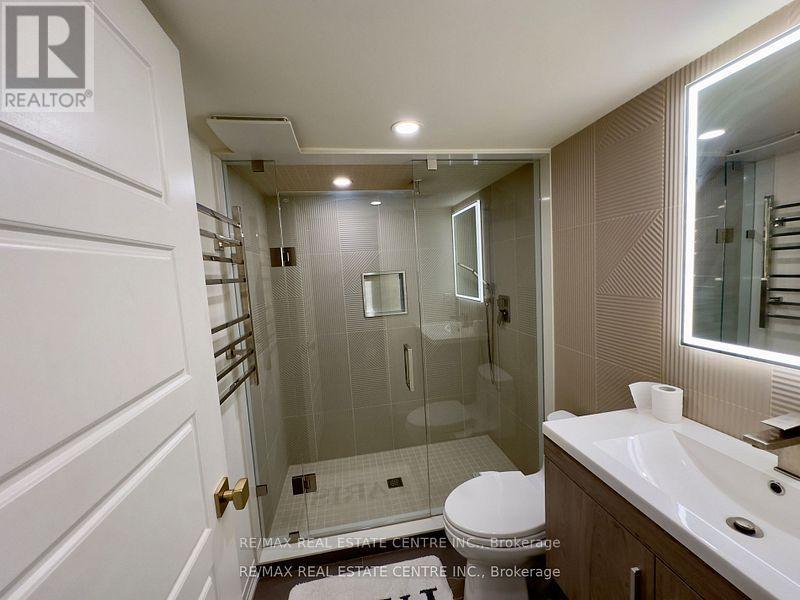 271 Sixteen Mile Drive, Oakville, Ontario  L6M 0V8 - Photo 9 - W12982434