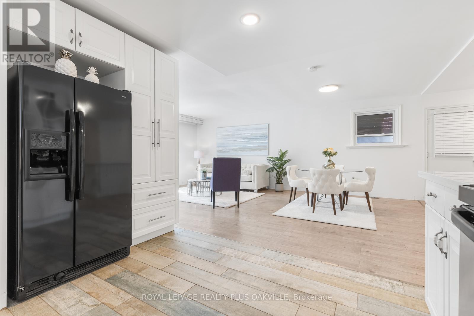 467 Anthony Drive, Oakville, Ontario  L6J 2K6 - Photo 12 - W12982472