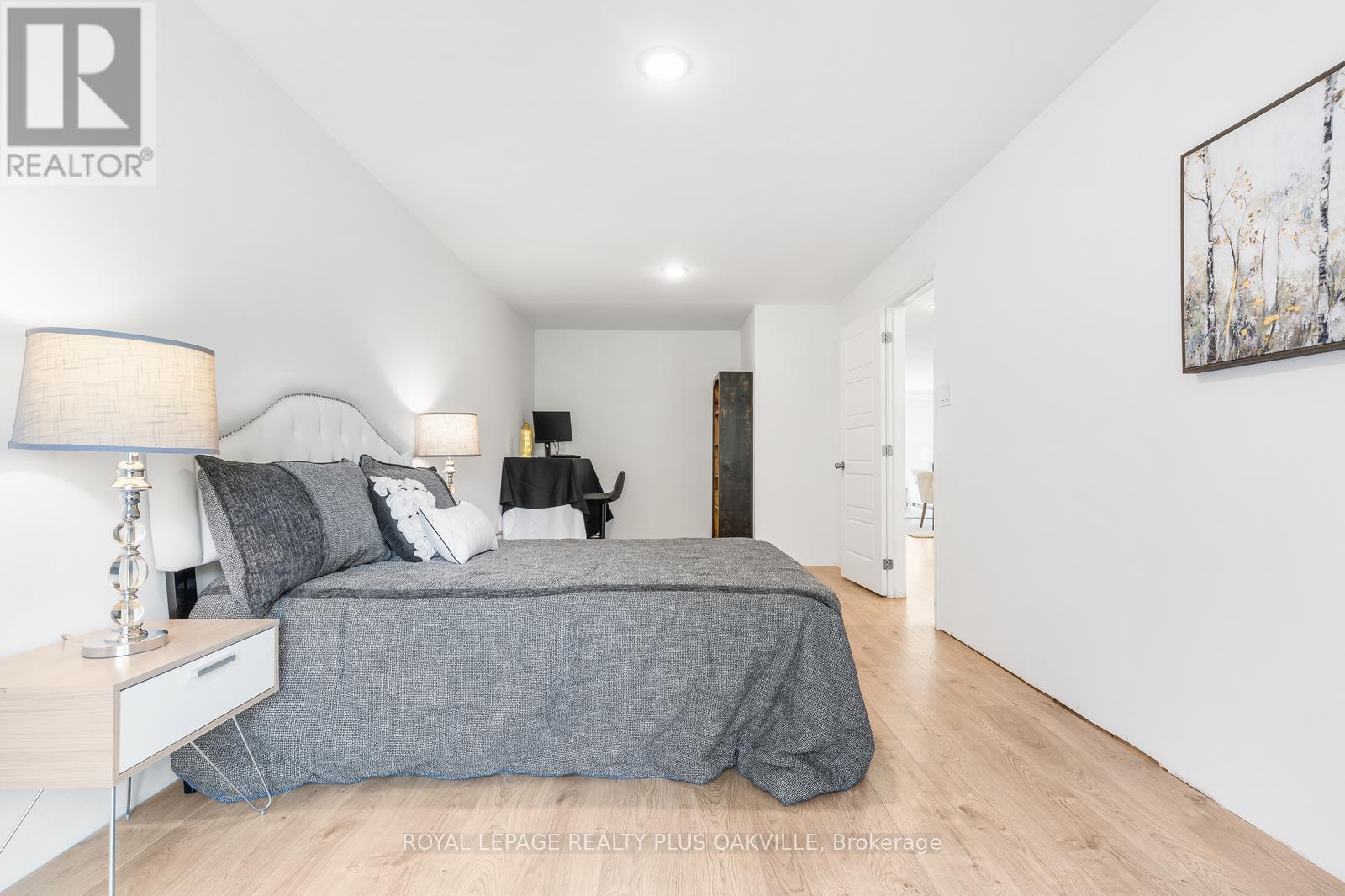 467 Anthony Drive, Oakville, Ontario  L6J 2K6 - Photo 16 - W12982472