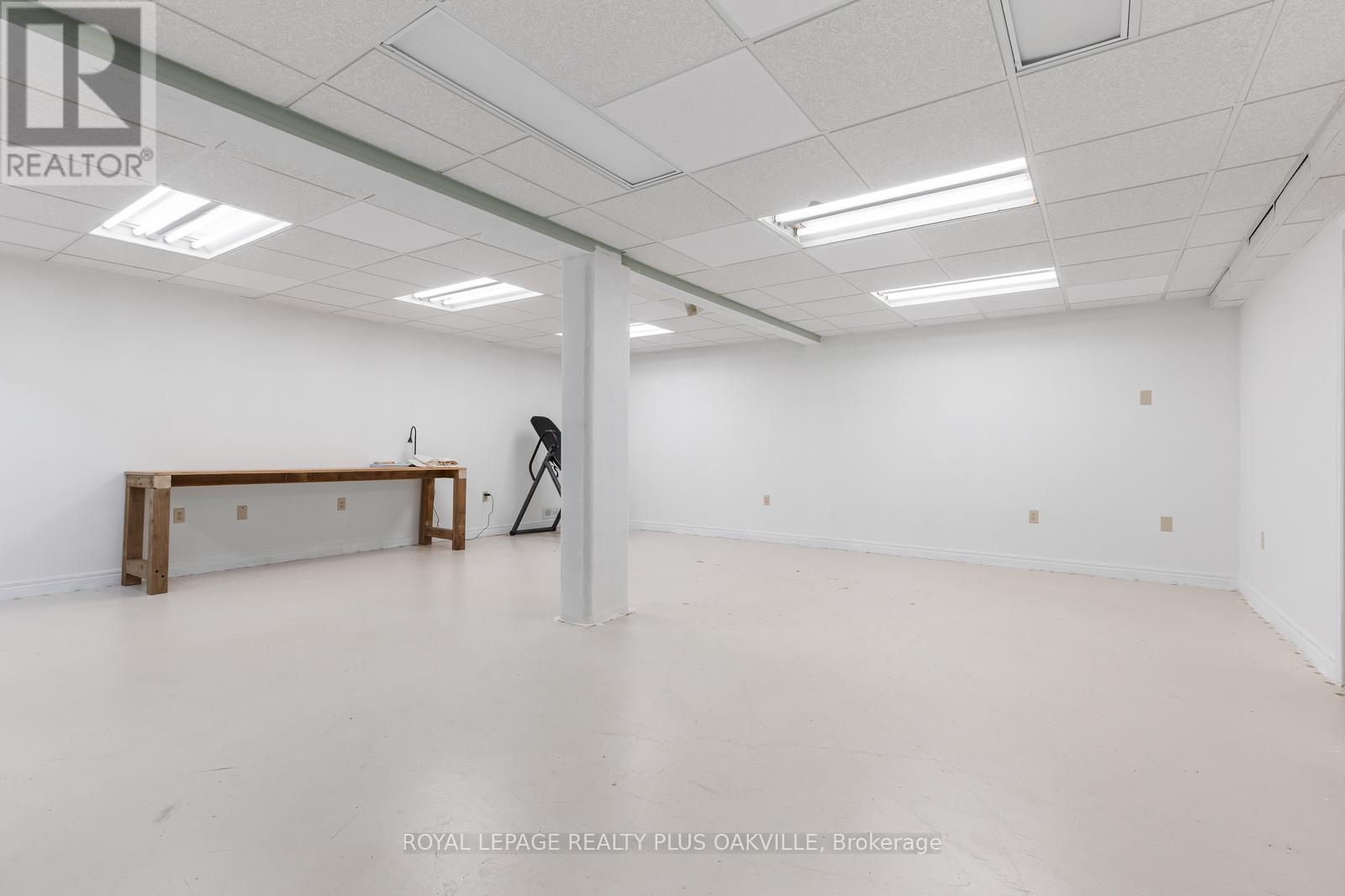 467 Anthony Drive, Oakville, Ontario  L6J 2K6 - Photo 20 - W12982472