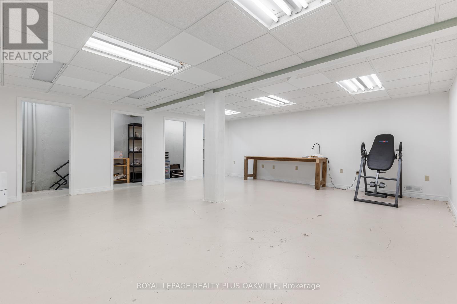 467 Anthony Drive, Oakville, Ontario  L6J 2K6 - Photo 21 - W12982472