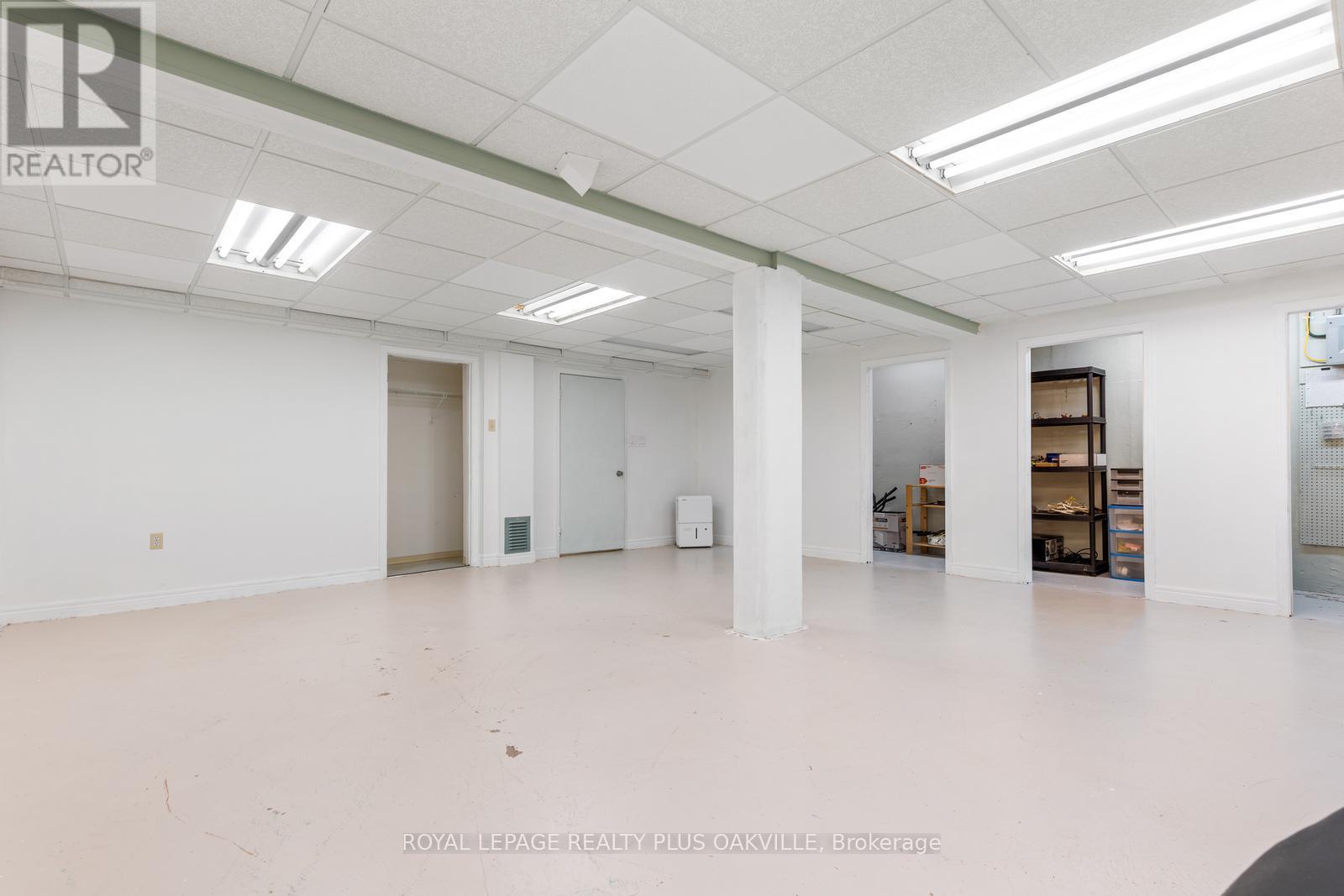 467 Anthony Drive, Oakville, Ontario  L6J 2K6 - Photo 22 - W12982472