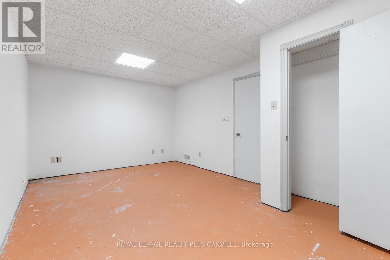 467 Anthony Drive, Oakville, Ontario  L6J 2K6 - Photo 24 - W12982472