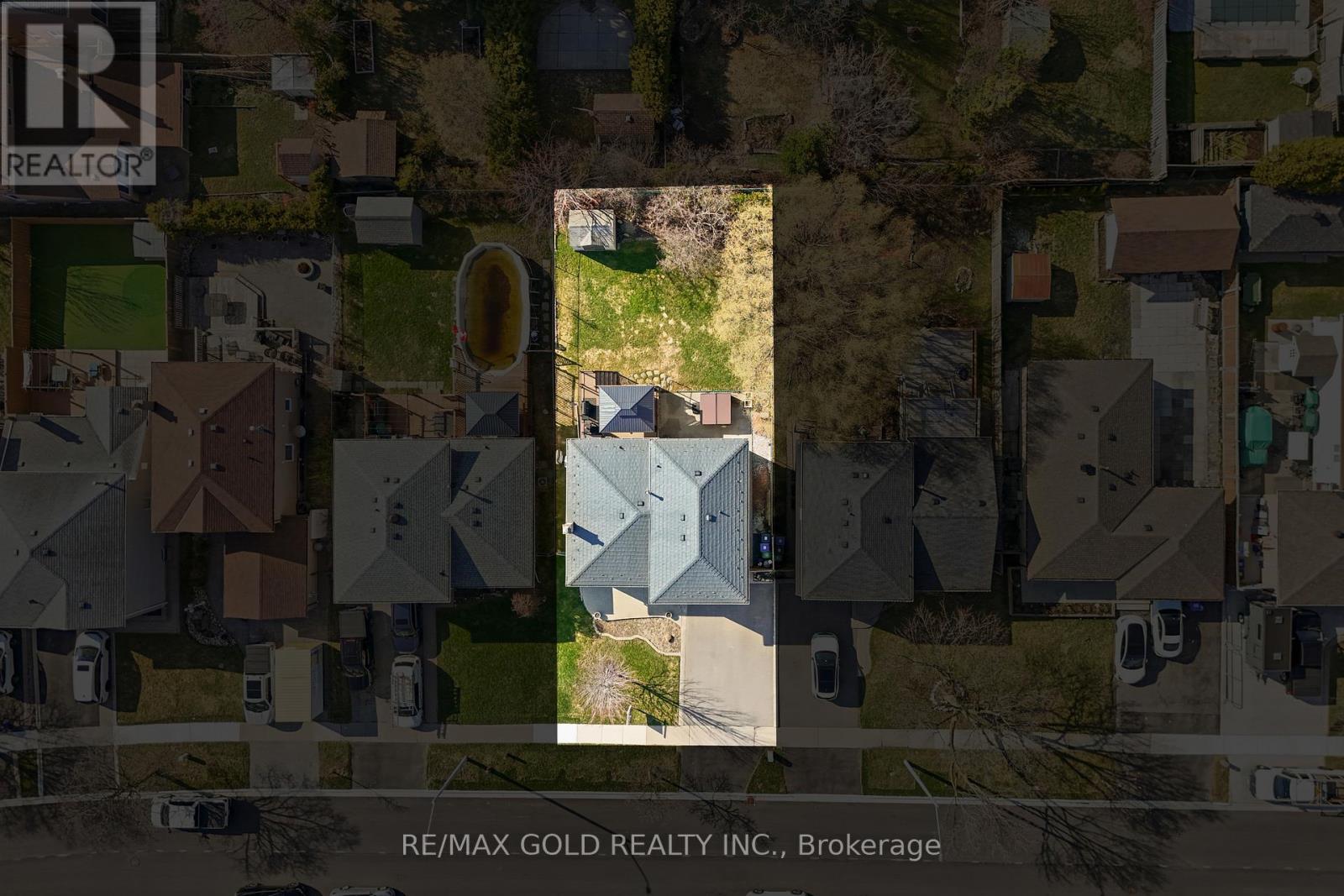 36 Greenmount Road, Brampton, Ontario  L6S 1L5 - Photo 7 - W12982490