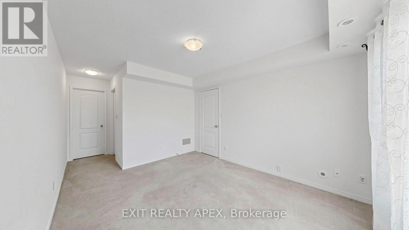 4 - 3395 Thomas Street N, Mississauga, Ontario  L5M 0P7 - Photo 29 - W12982492