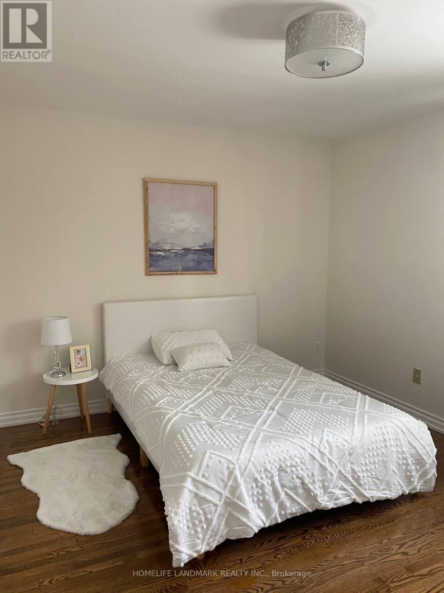 204 Weldon Avenue, Oakville (Wo West), Ontario  L6K 2H8 - Photo 10 - W12800408