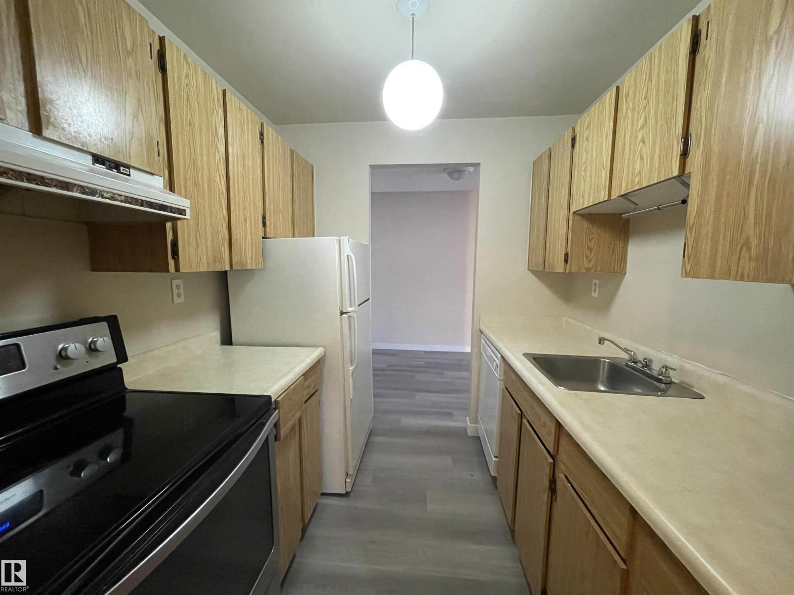 #311 1624 48 St NW, Edmonton, Alberta  T6L 5P1 - Photo 11 - E4473586