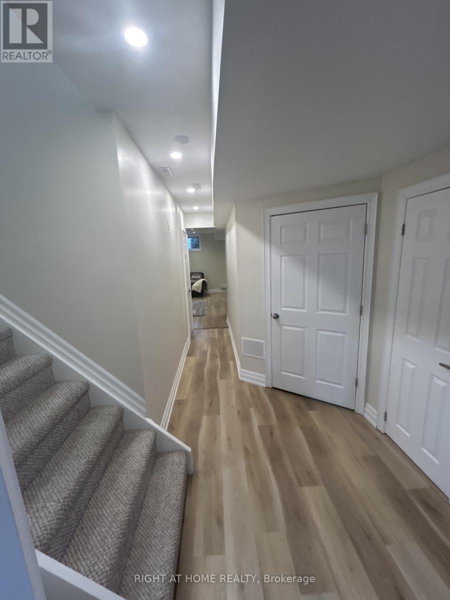 73 Barre Drive, Barrie, Ontario  L4N 7P1 - Photo 5 - S12923098