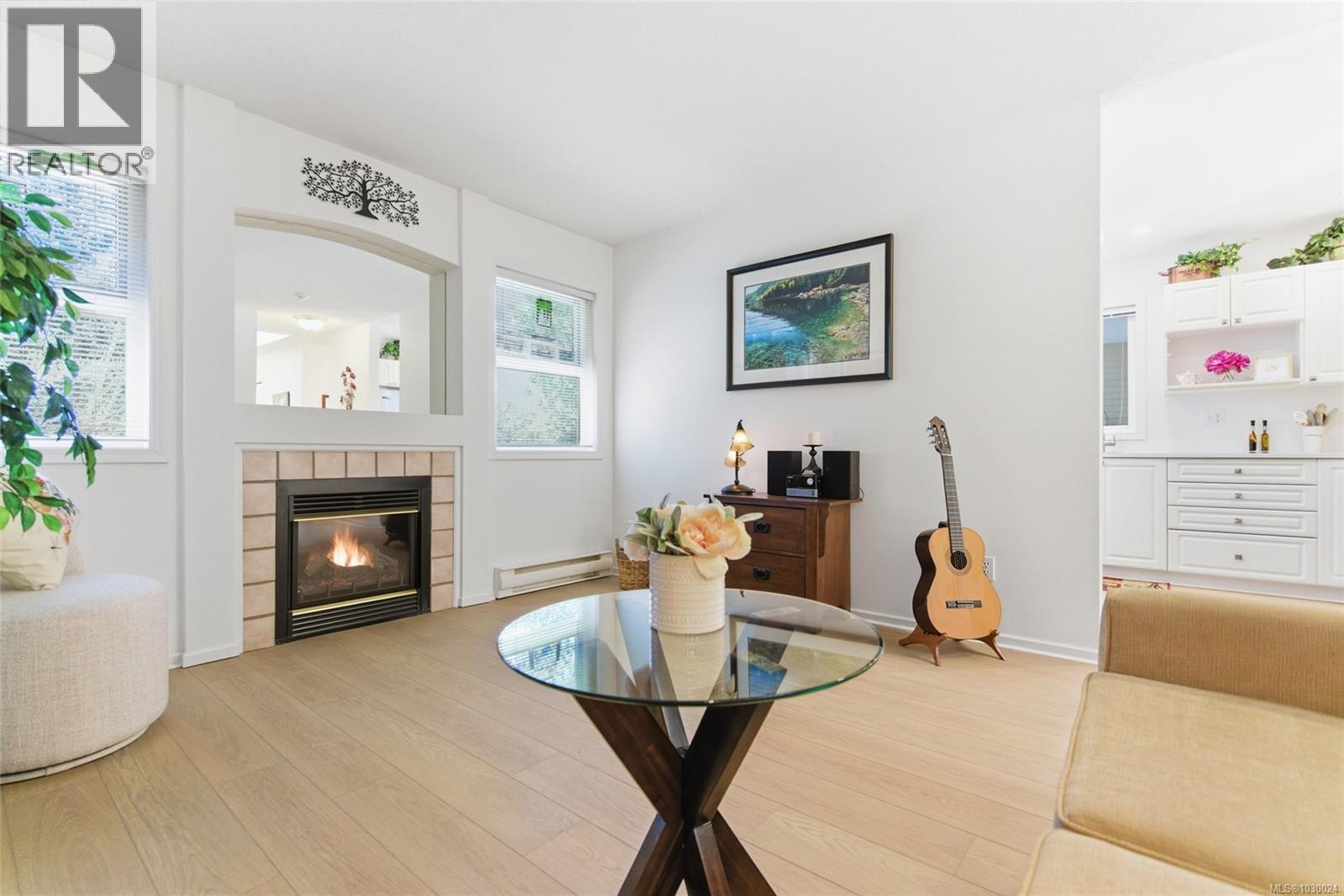 203 440 Schley Pl, Qualicum Beach, British Columbia  V9K 2M5 - Photo 2 - 1030024