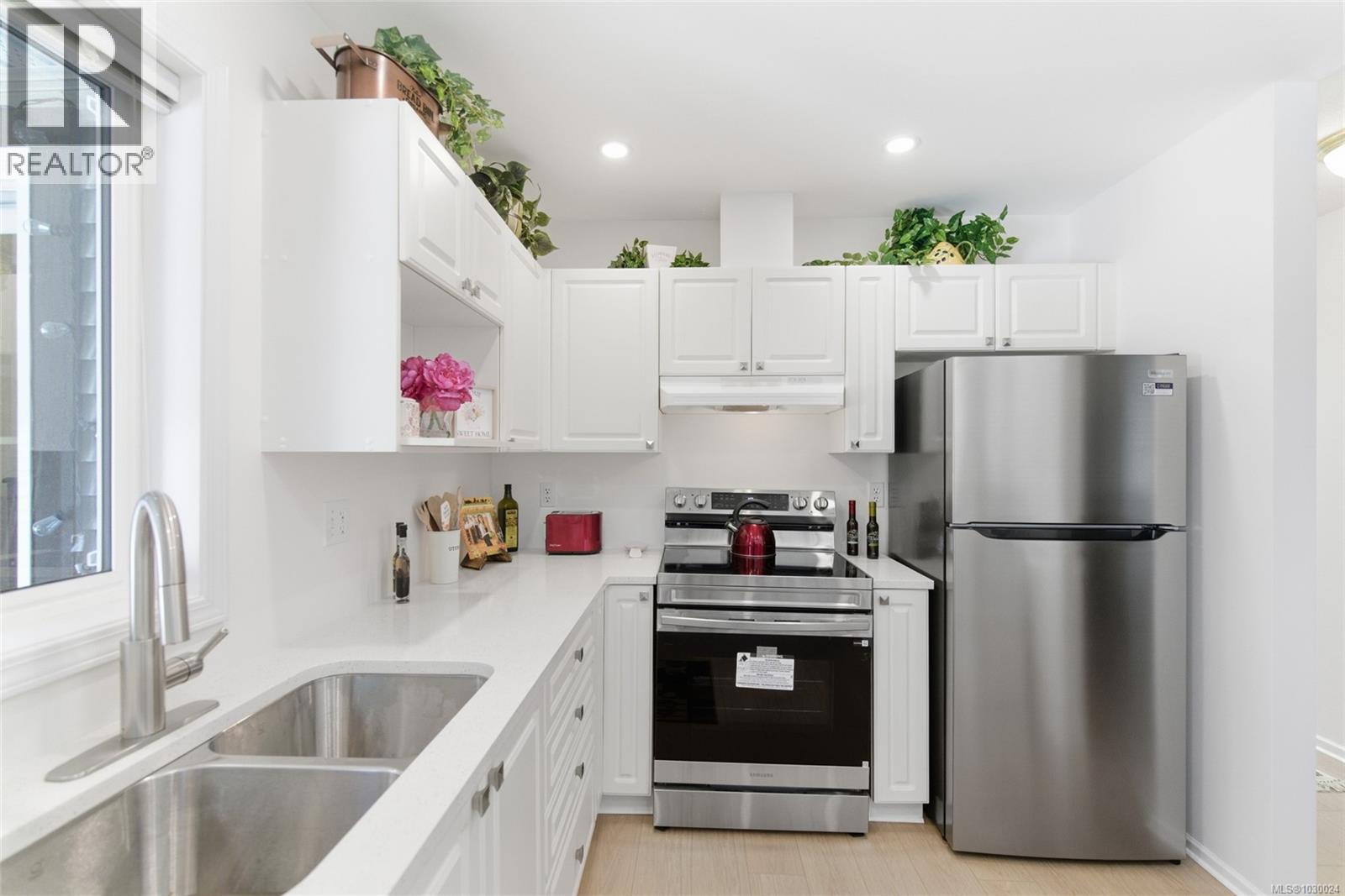 203 440 Schley Pl, Qualicum Beach, British Columbia  V9K 2M5 - Photo 19 - 1030024