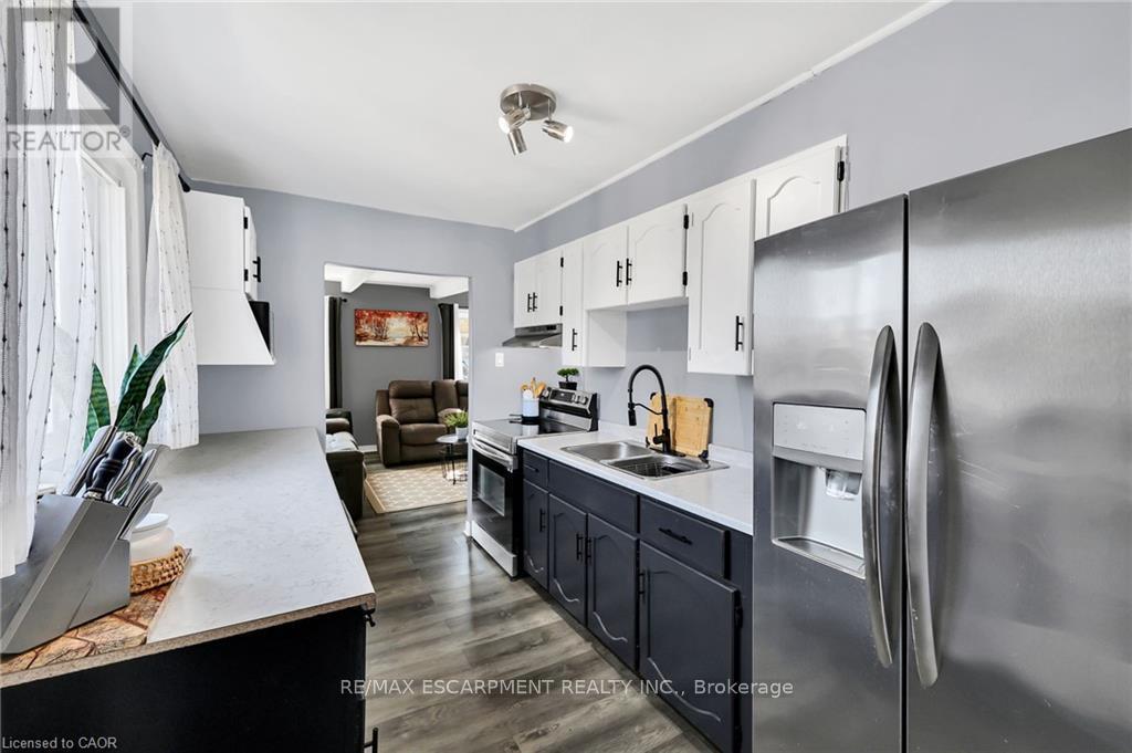 104 Southworth Street, Welland, Ontario  L3B 1Y8 - Photo 11 - X12982372