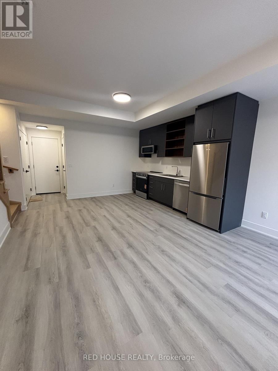 104 Everett Common, St. Catharines, Ontario  L2P 0H2 - Photo 4 - X12982414