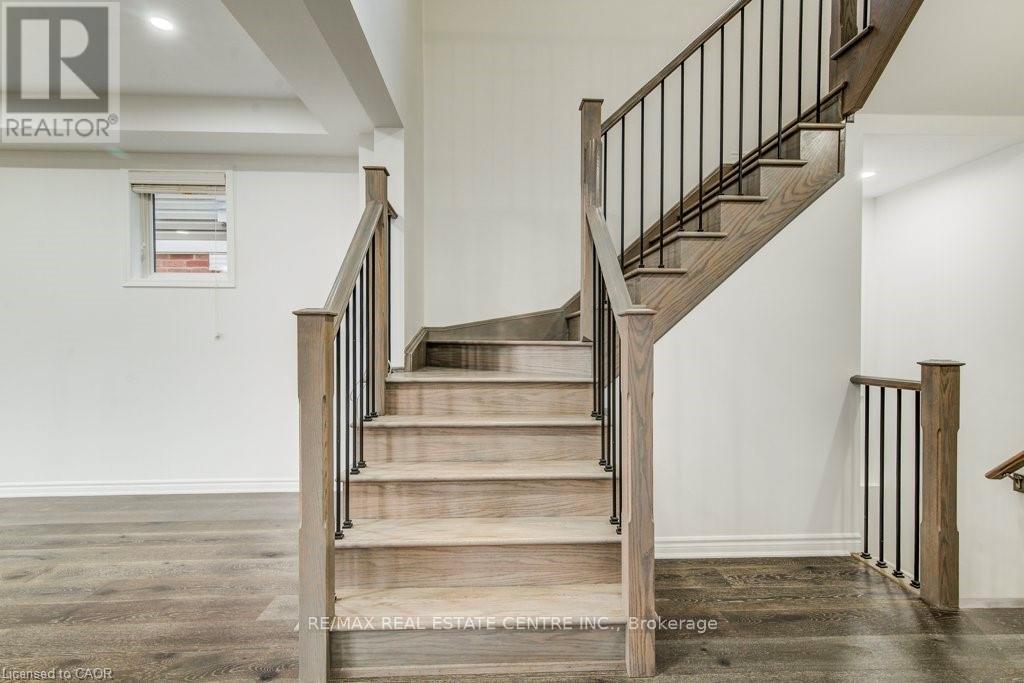 11 Compass Trail, Cambridge, Ontario  N3E 0B7 - Photo 20 - X12982426