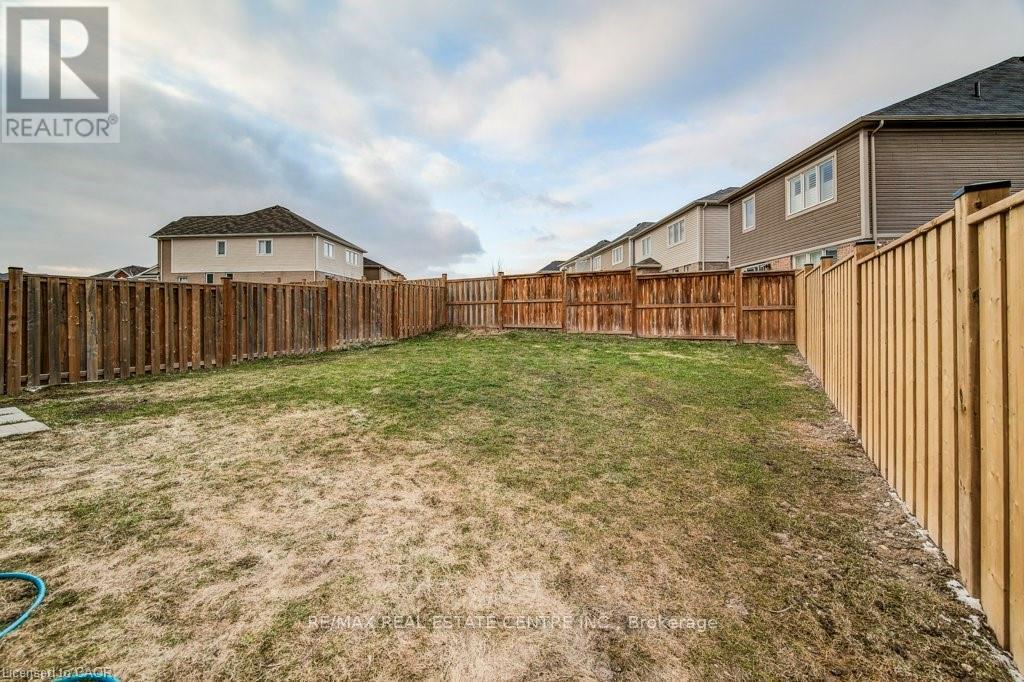 11 Compass Trail, Cambridge, Ontario  N3E 0B7 - Photo 43 - X12982426