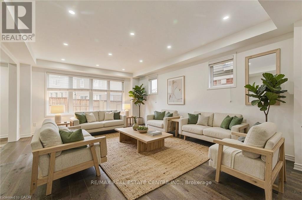 11 Compass Trail, Cambridge, Ontario  N3E 0B7 - Photo 9 - X12982426