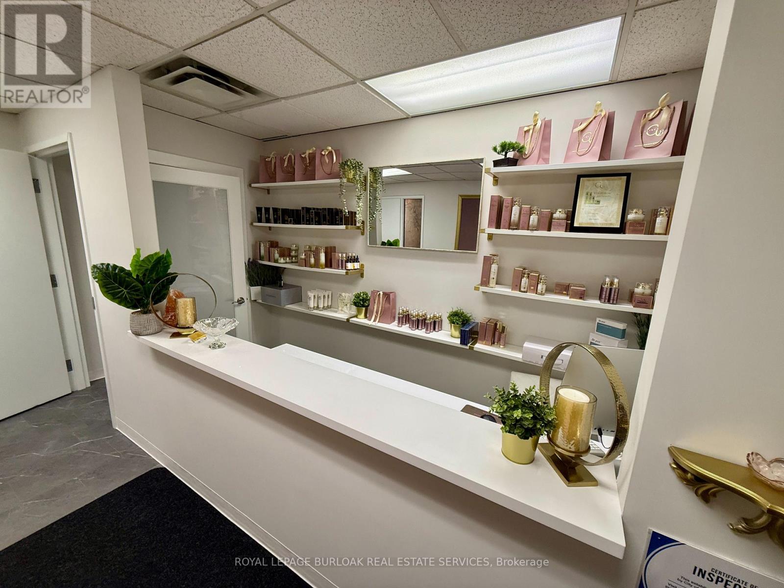 517 Upper Sherman Avenue, Hamilton, Ontario  L8V 3L7 - Photo 2 - X12982450