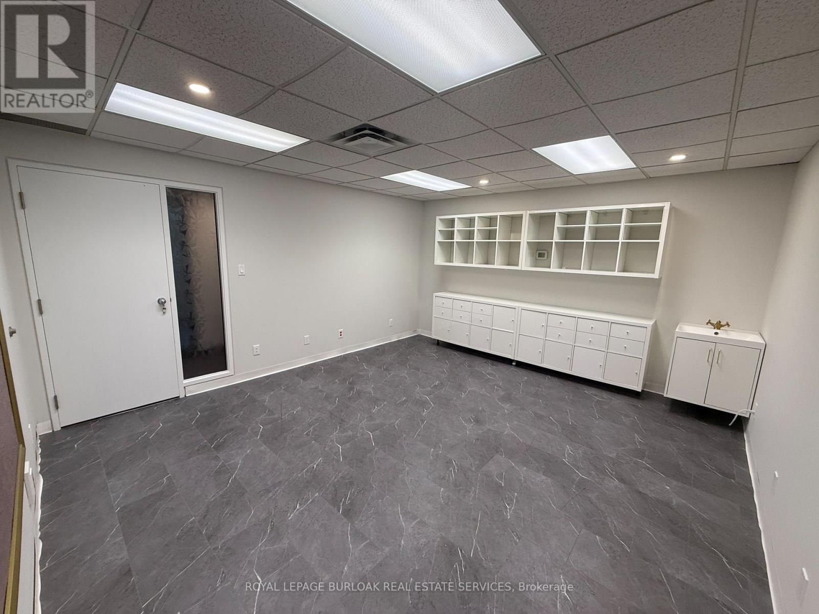 517 Upper Sherman Avenue, Hamilton, Ontario  L8V 3L7 - Photo 5 - X12982450