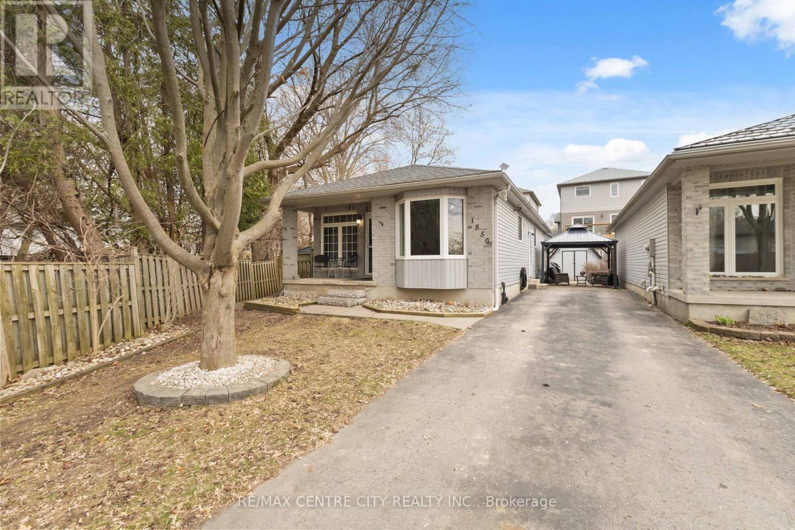 1850 Purcell Drive, London East, Ontario  N5W 6E3 - Photo 3 - X12981722