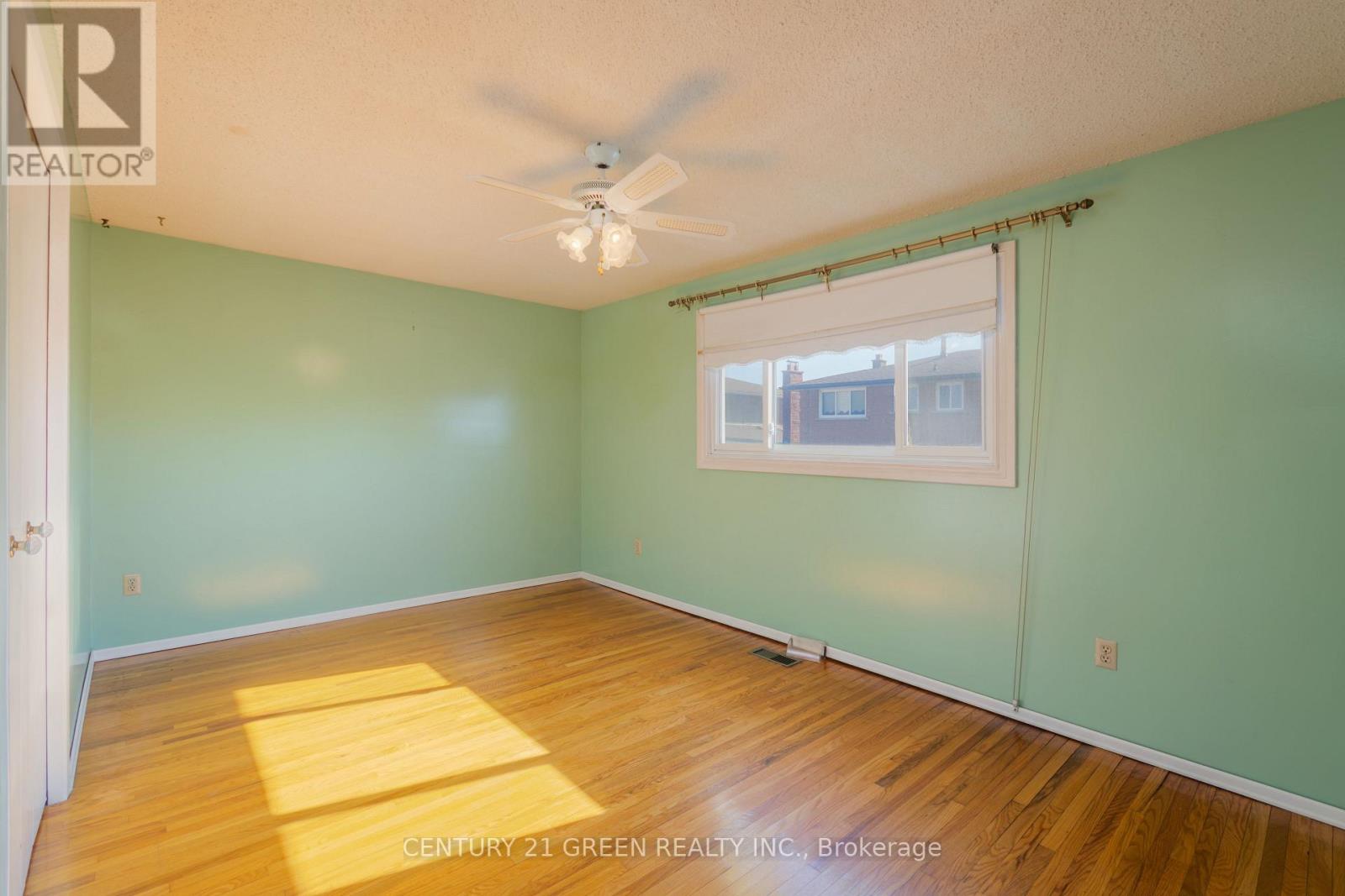 729 West 5th Street, Hamilton, Ontario  L9C 3R3 - Photo 19 - X12937976